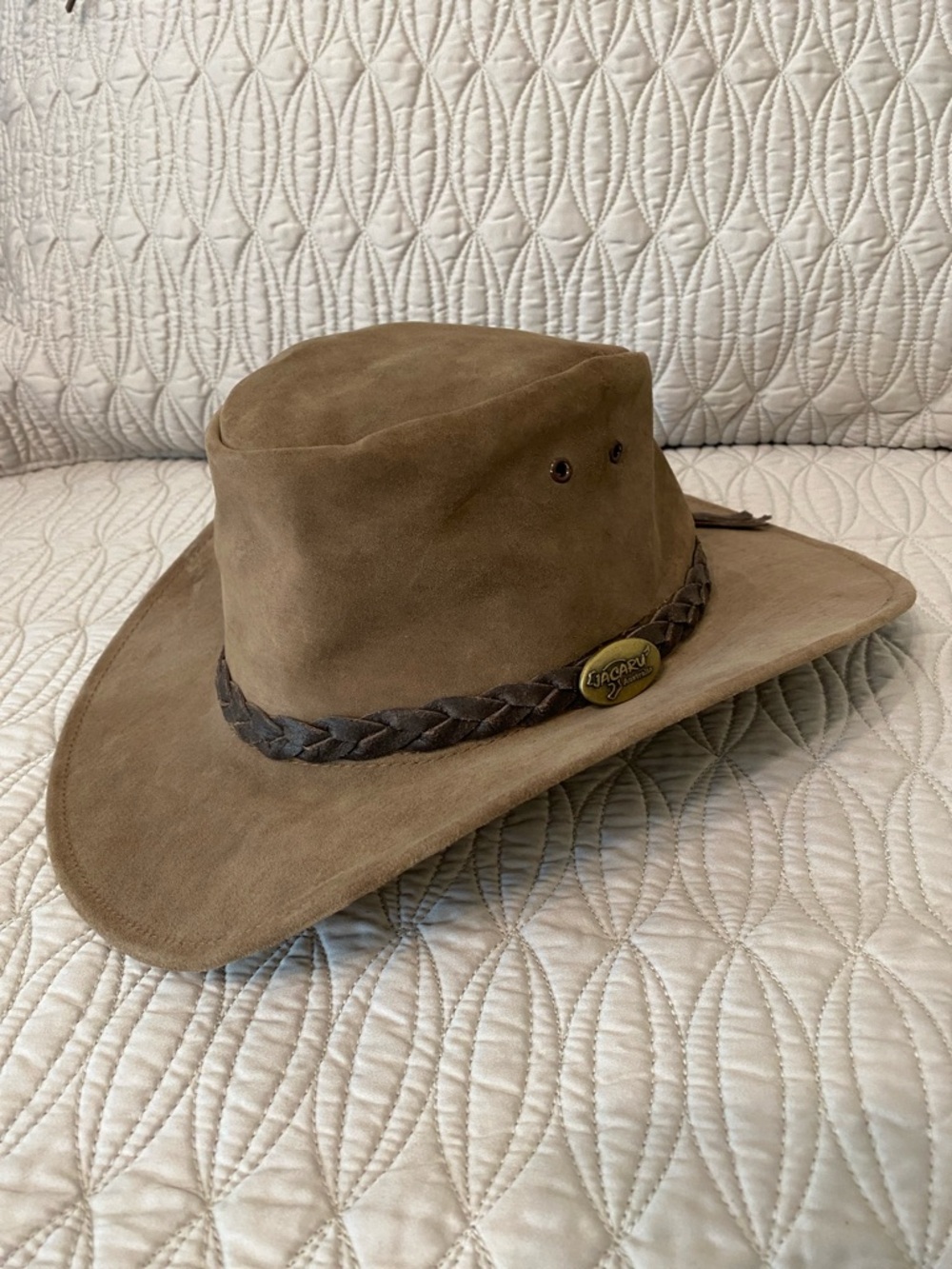 Jacaru Australia Suede Hat Style:  Kangaroo Size M